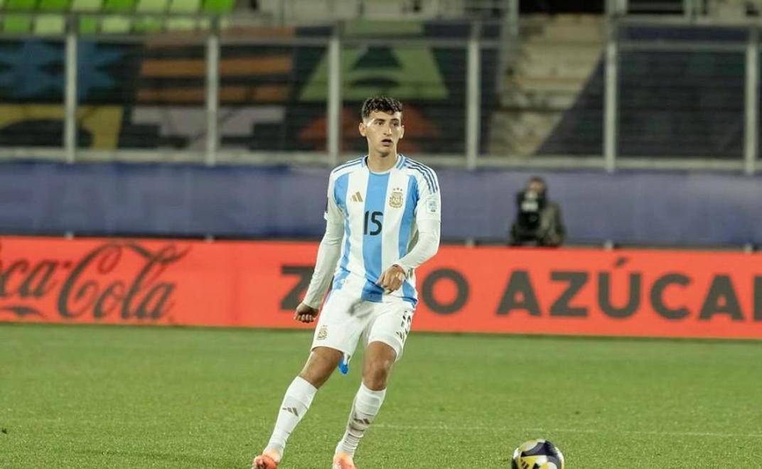 开云体育官网-包含西班牙横扫阿根廷，楚阿梅尼高光表现的词条