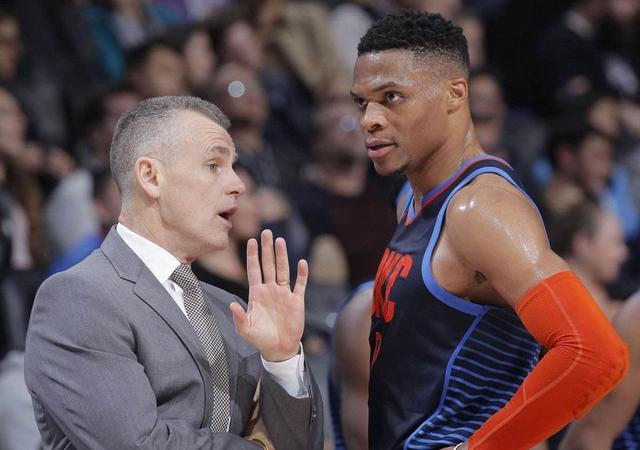 爵士逆转灰熊，霍勒迪带队取胜